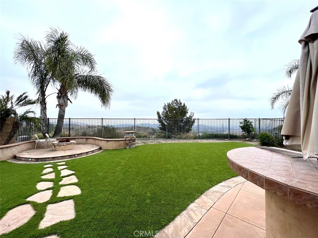 2462 N Avalon Avenue