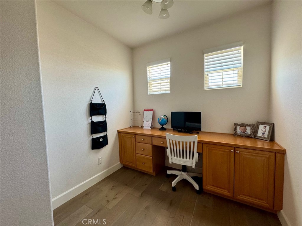 2462 N Avalon Avenue