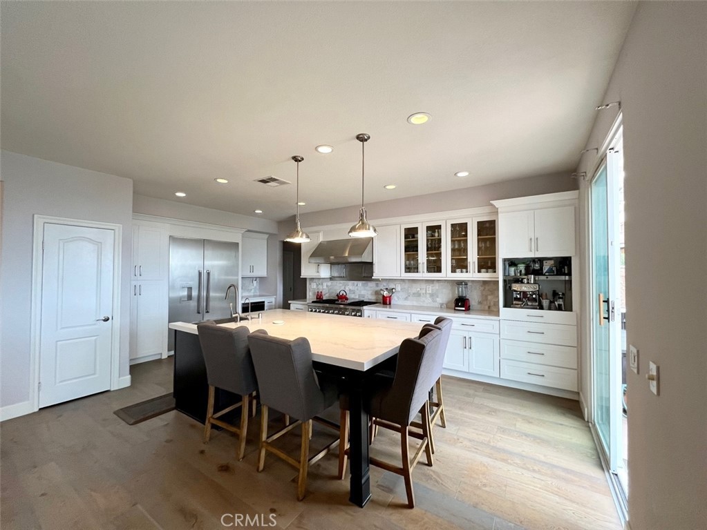 2462 N Avalon Avenue