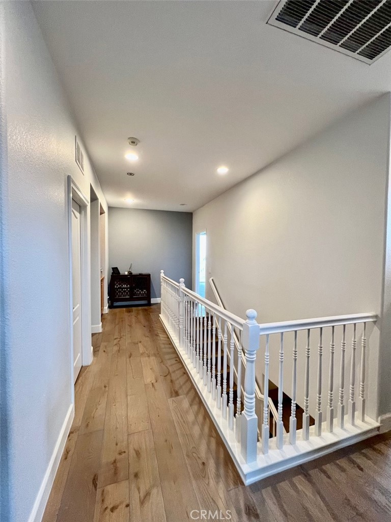 2462 N Avalon Avenue