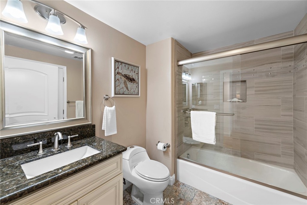 117 Avenida Del Reposo F