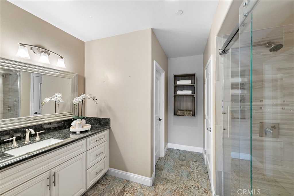 117 Avenida Del Reposo F