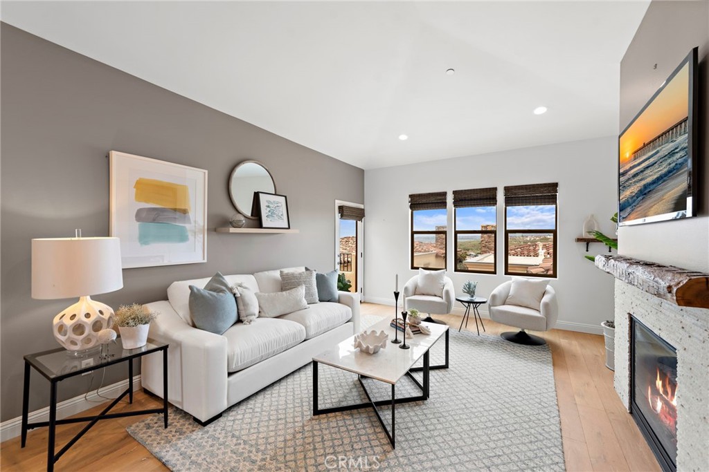 117 Avenida Del Reposo F