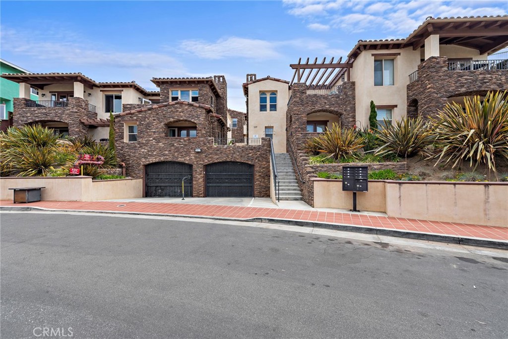 117 Avenida Del Reposo F