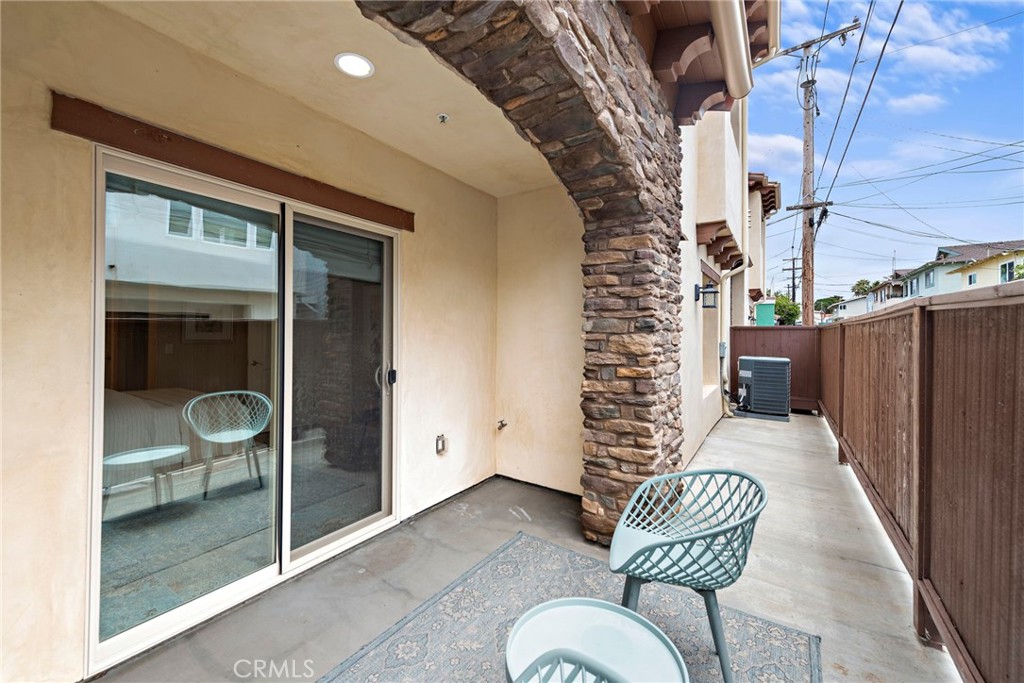 117 Avenida Del Reposo F