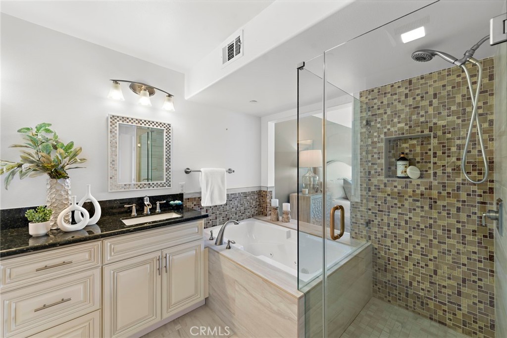 117 Avenida Del Reposo F