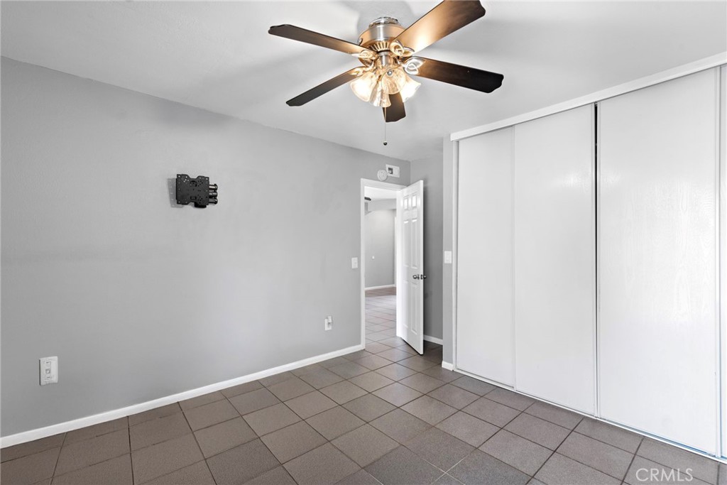 1000 Macarthur Boulevard W 16