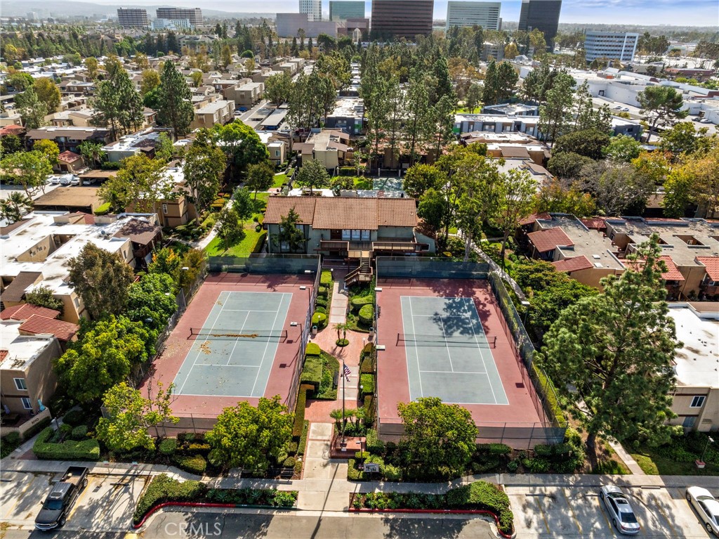 1000 Macarthur Boulevard W 16