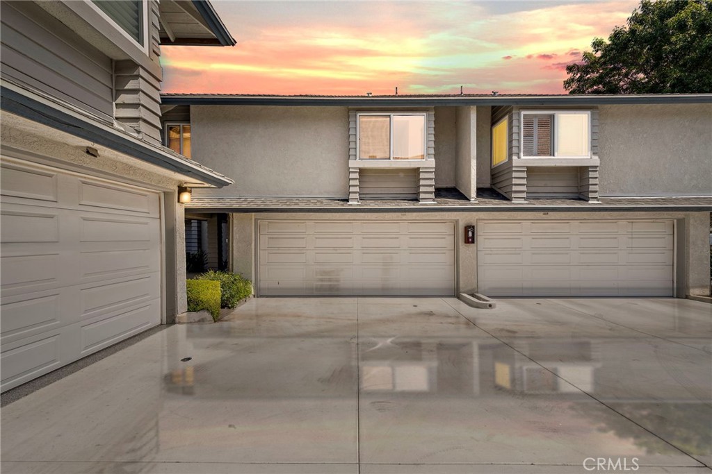2687 Orange Ave 4