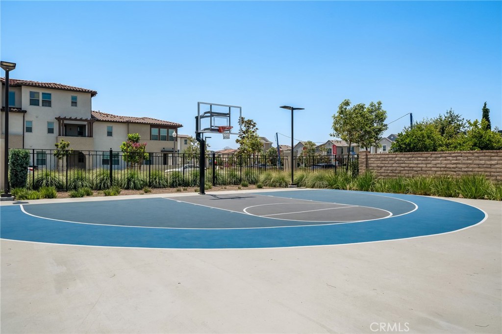 7452 Desert Holly Street