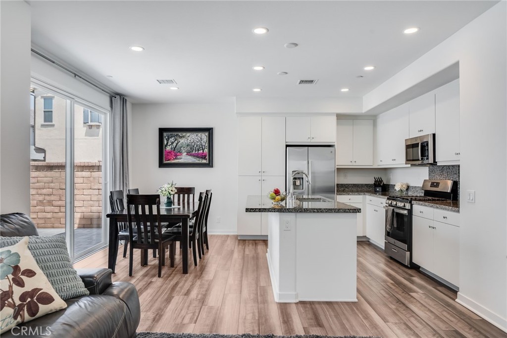 7452 Desert Holly Street