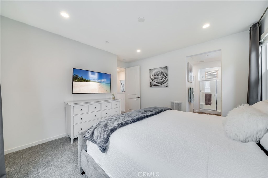 7452 Desert Holly Street