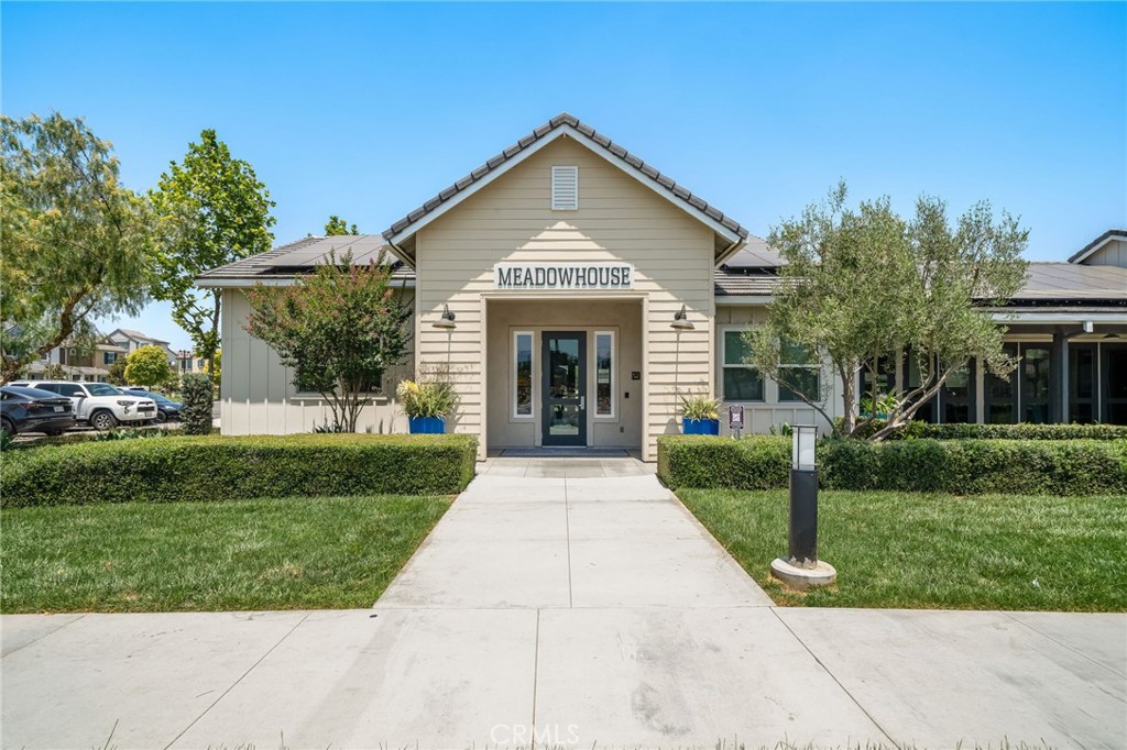 7452 Desert Holly Street