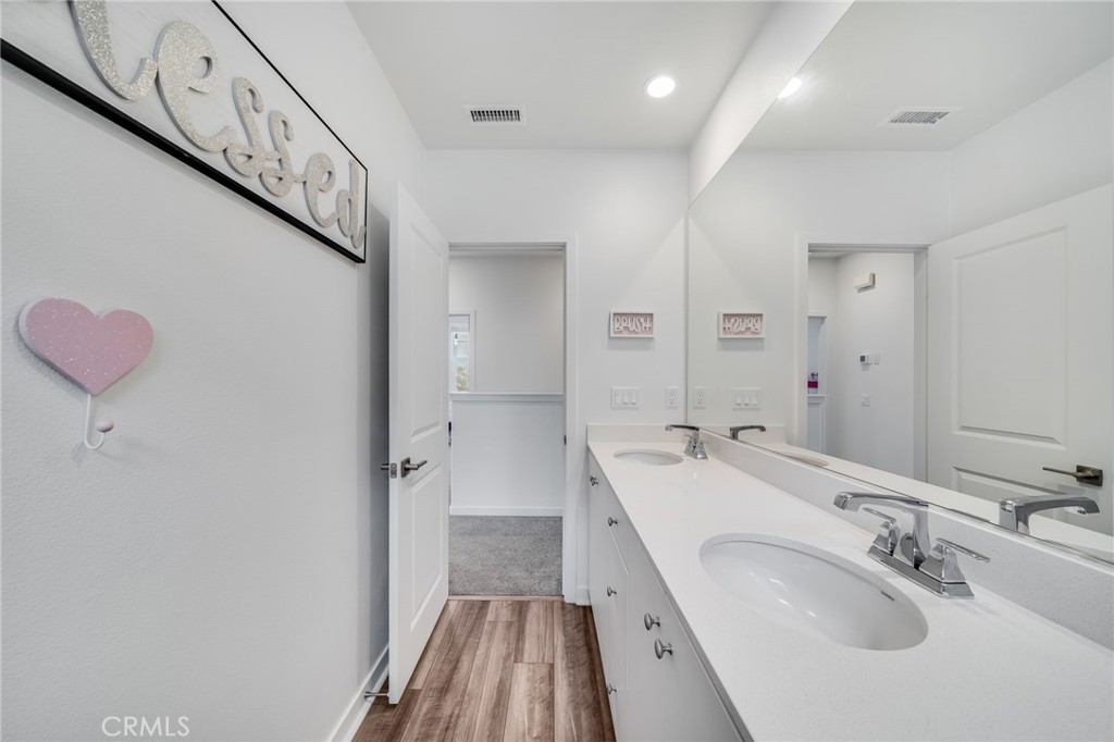 7452 Desert Holly Street