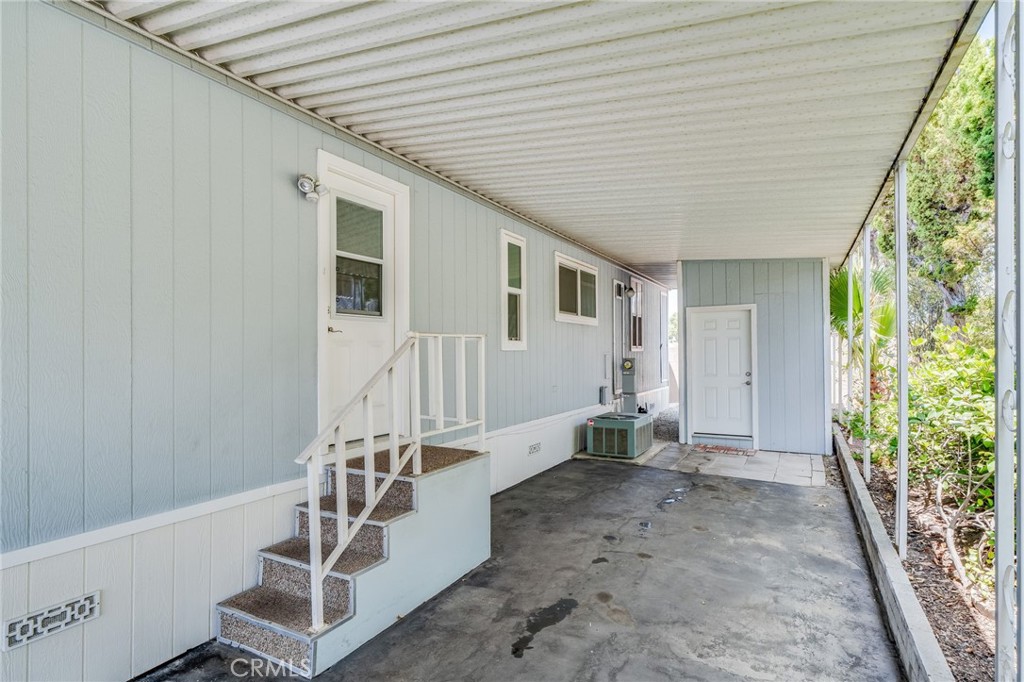 24001 Muirlands Boulevard 387