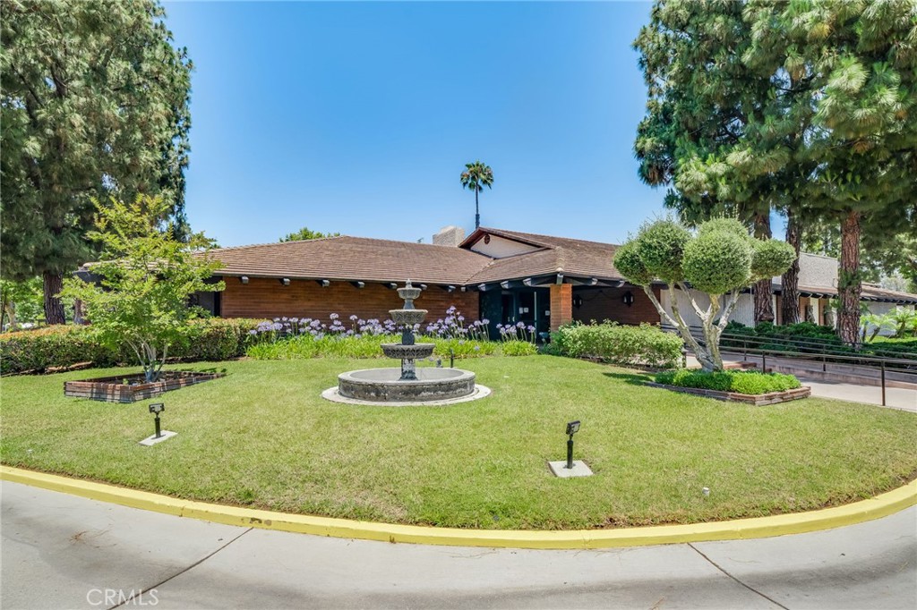 24001 Muirlands Boulevard 387