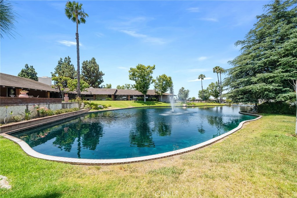 24001 Muirlands Boulevard 387