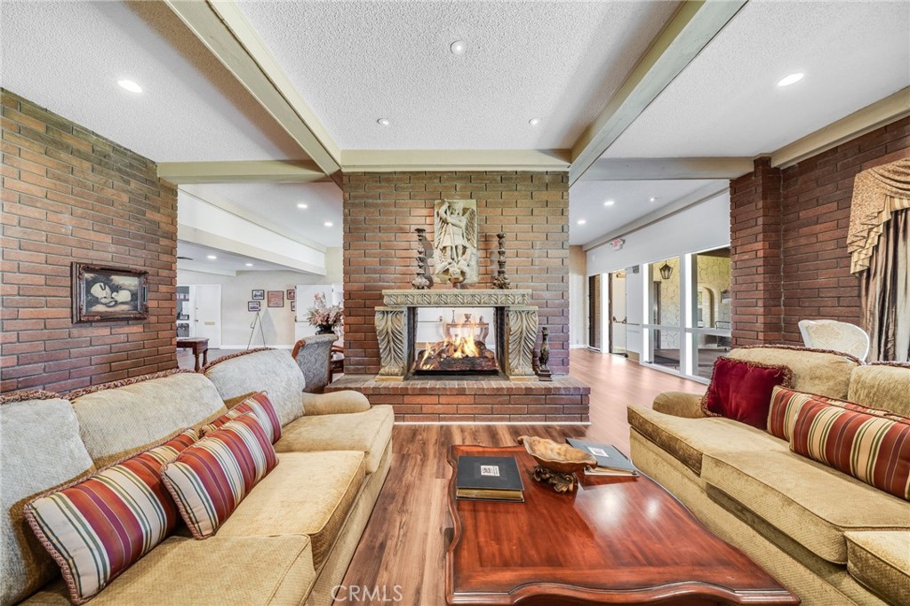 24001 Muirlands Boulevard 387
