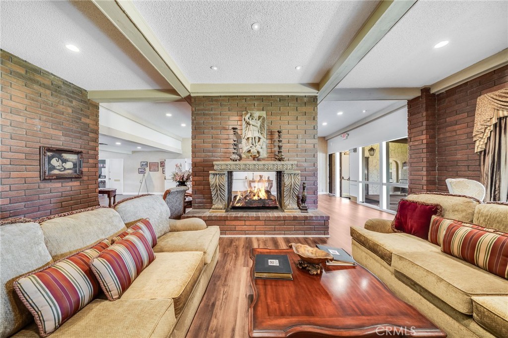 24001 Muirlands Boulevard 387