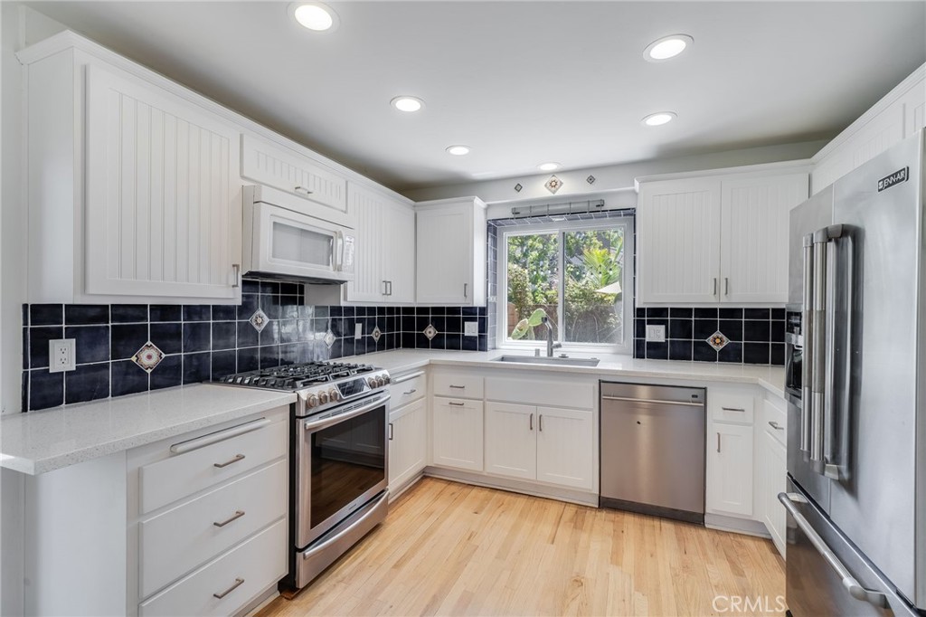 26751 Calle Almanza