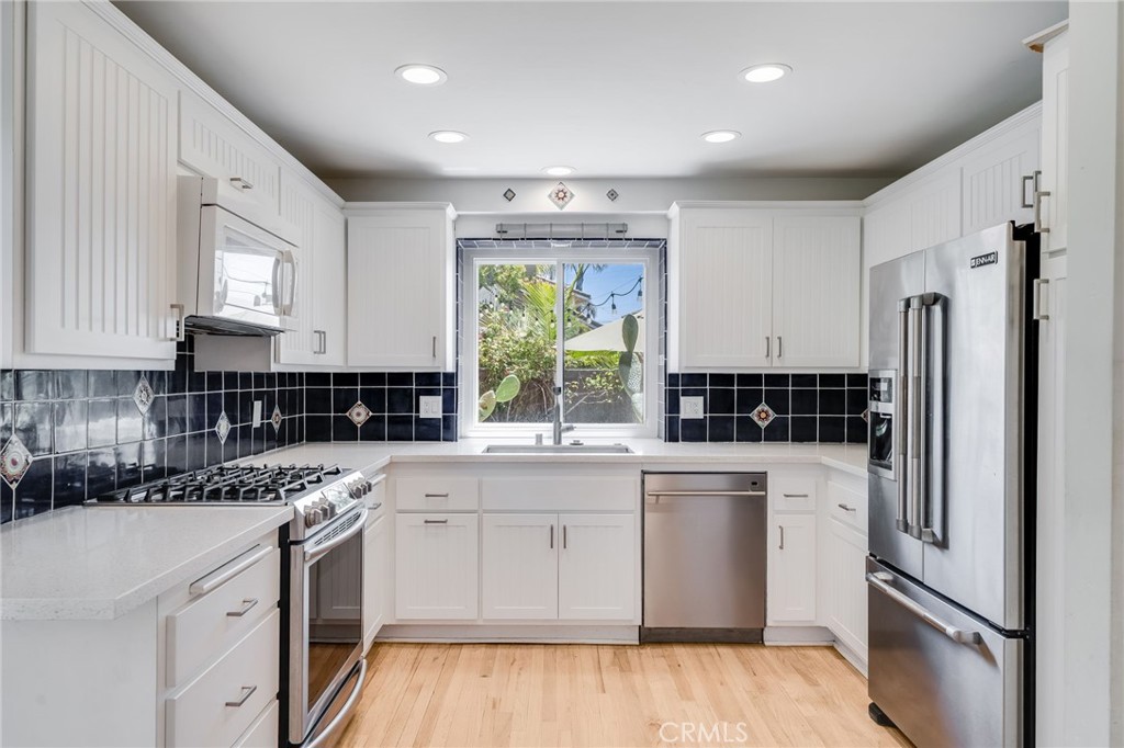 26751 Calle Almanza