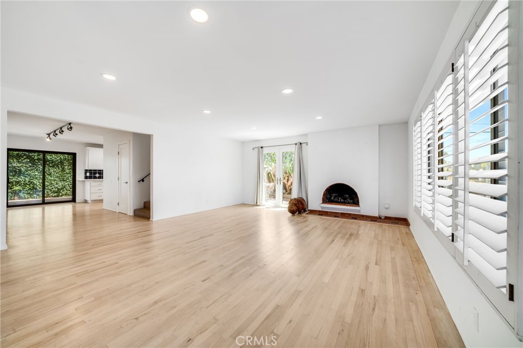 26751 Calle Almanza