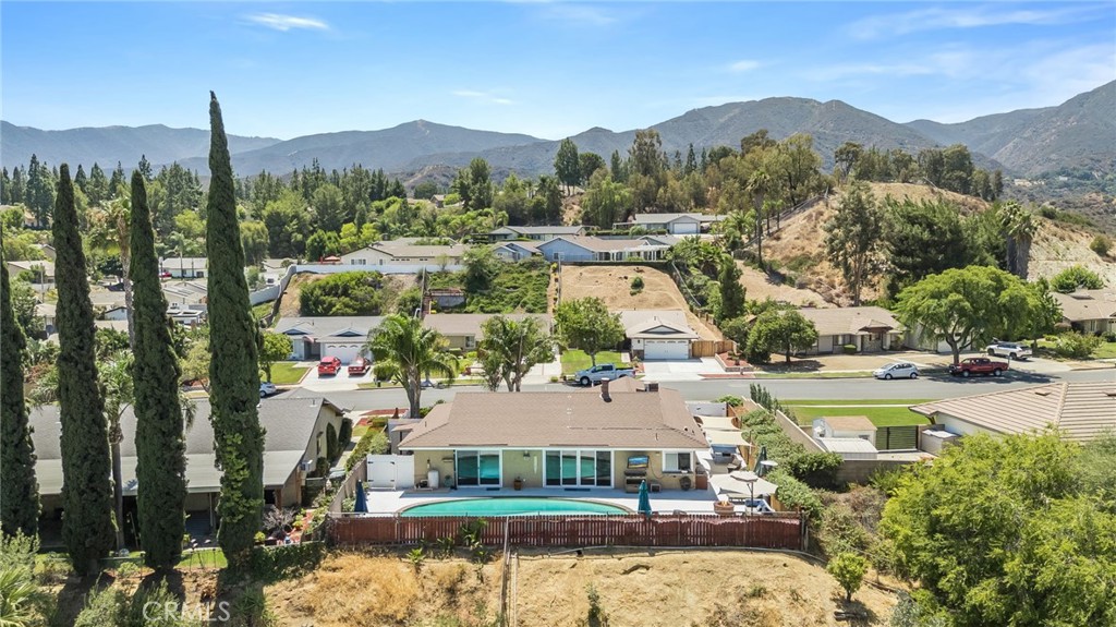1935 Adobe Avenue