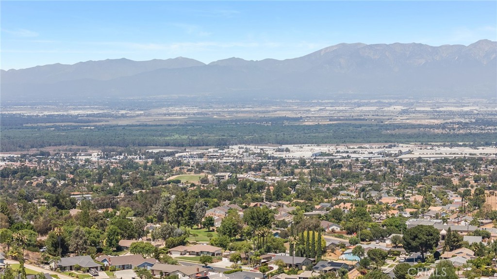 1935 Adobe Avenue