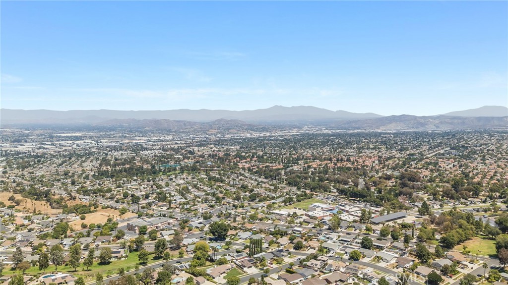 1935 Adobe Avenue