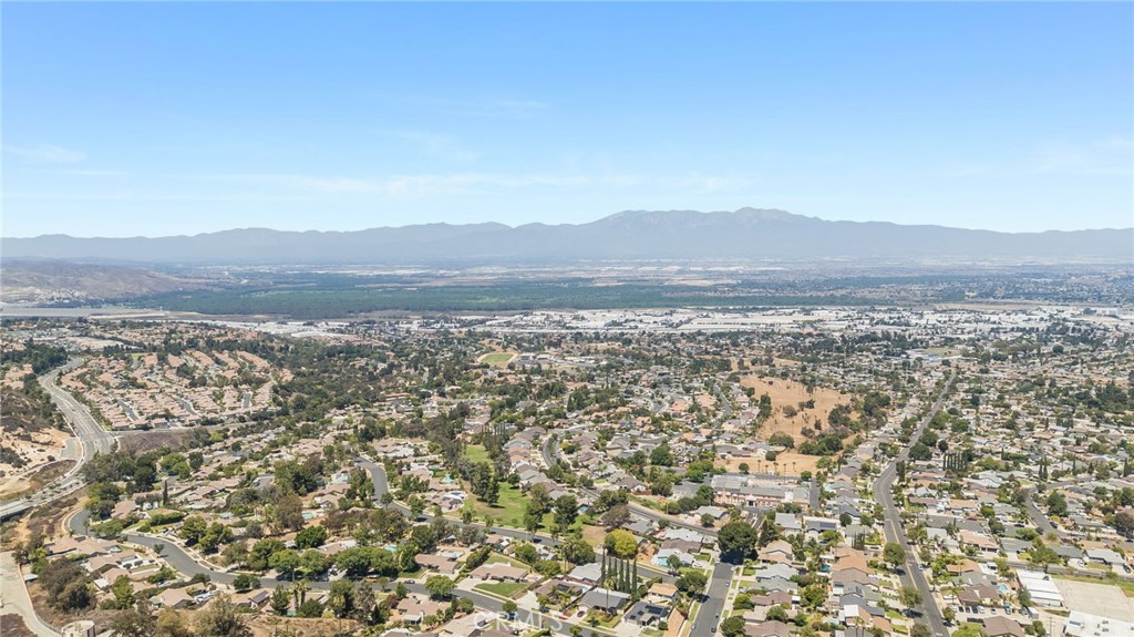 1935 Adobe Avenue