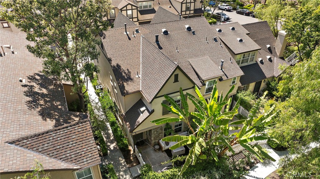 90 Three Vines Court