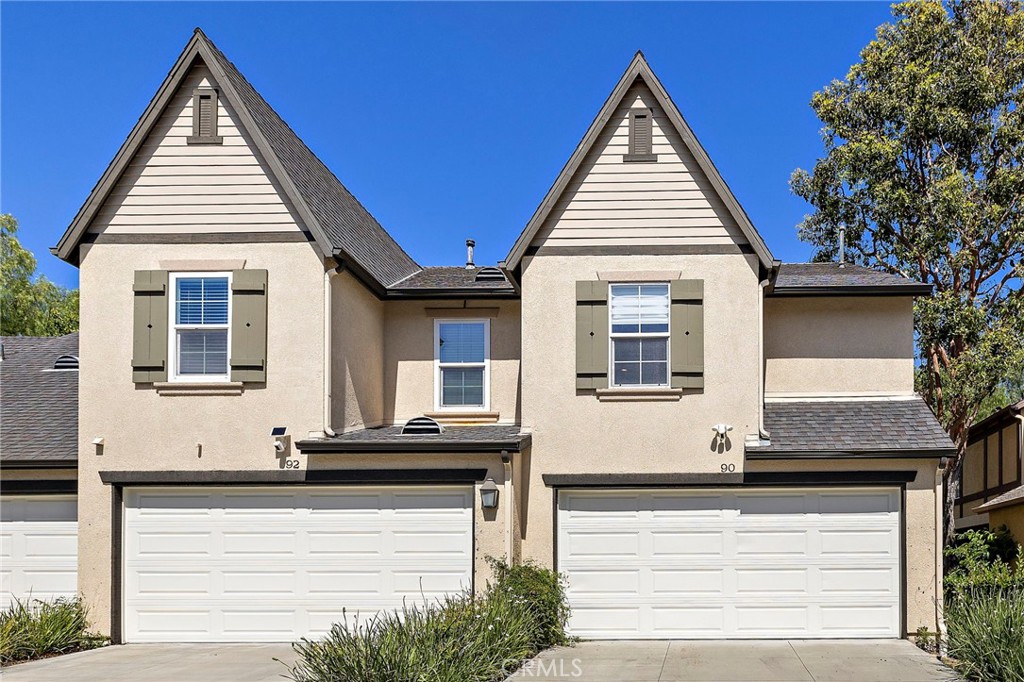 90 Three Vines Court