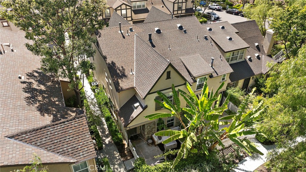 90 Three Vines Court