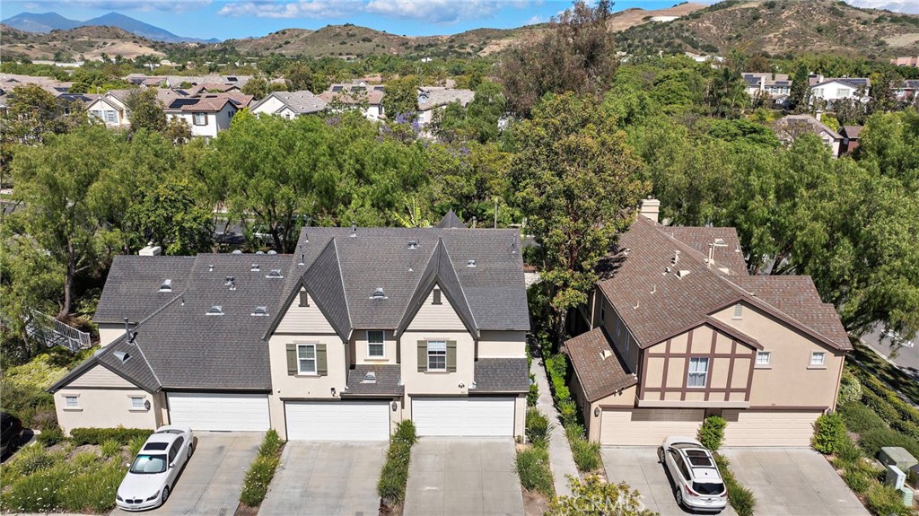 90 Three Vines Court