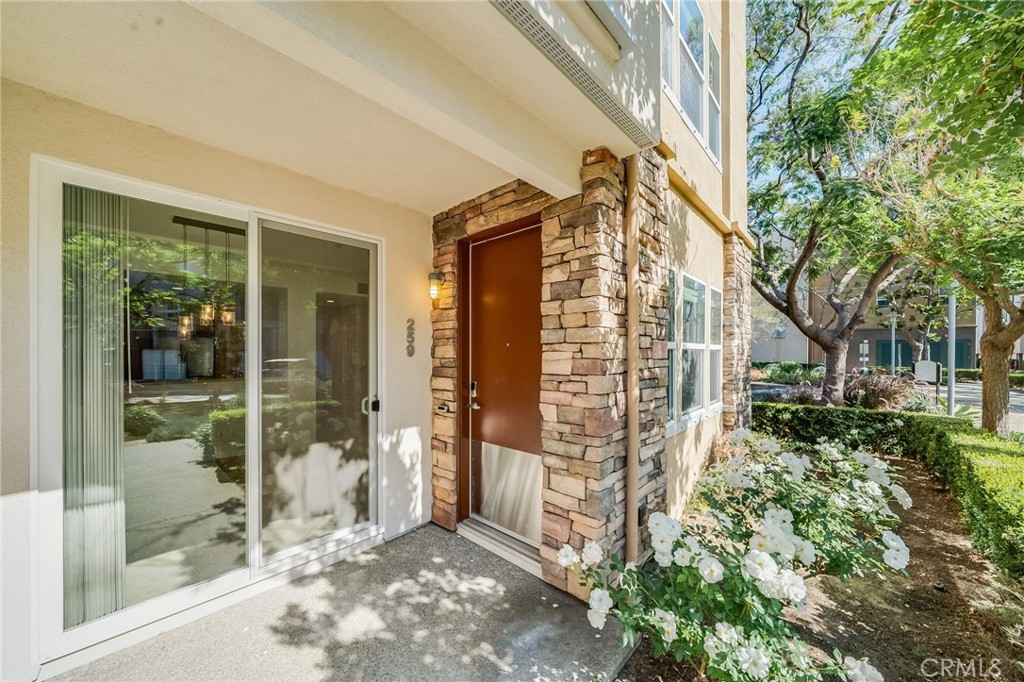 259 E Jeanette