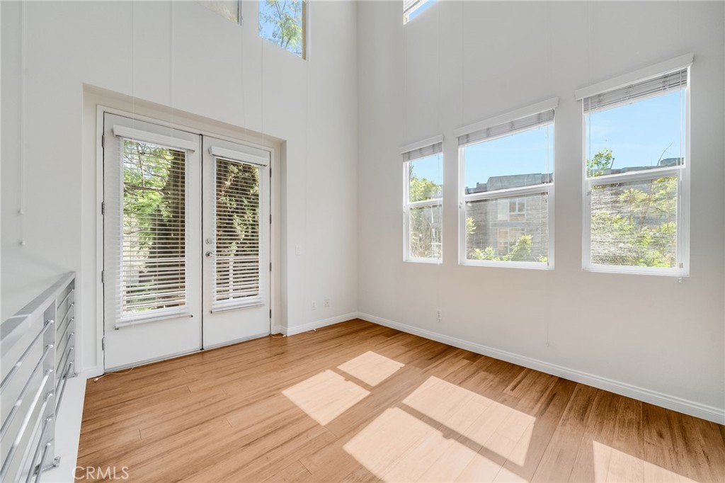 259 E Jeanette