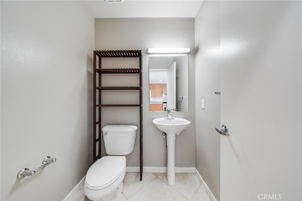 259 E Jeanette