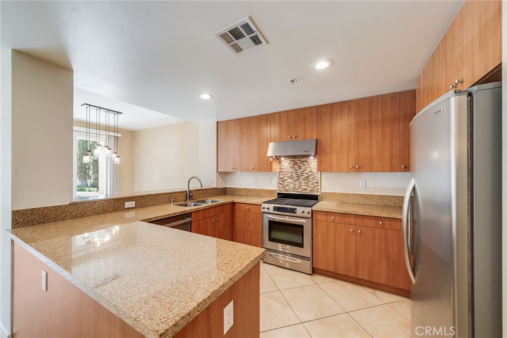 259 E Jeanette
