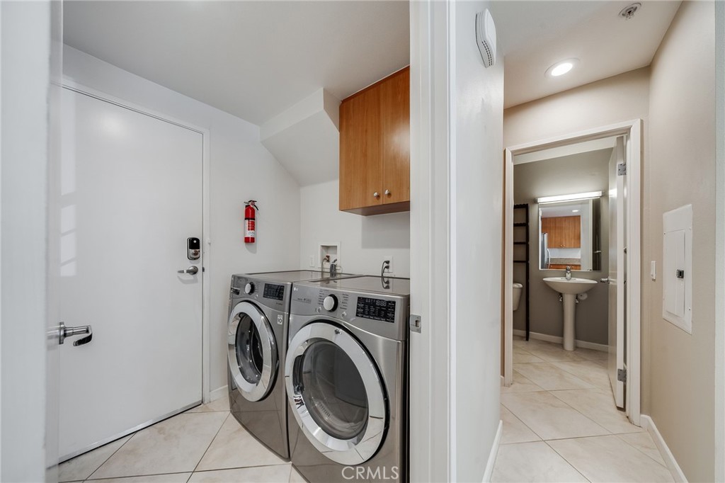 259 E Jeanette