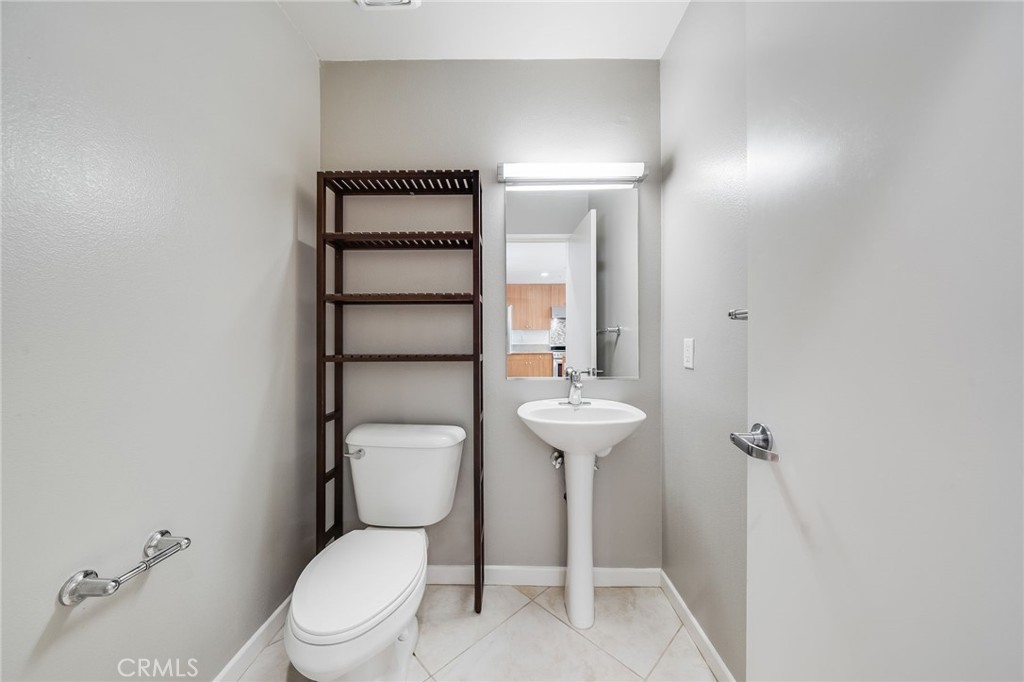 259 E Jeanette
