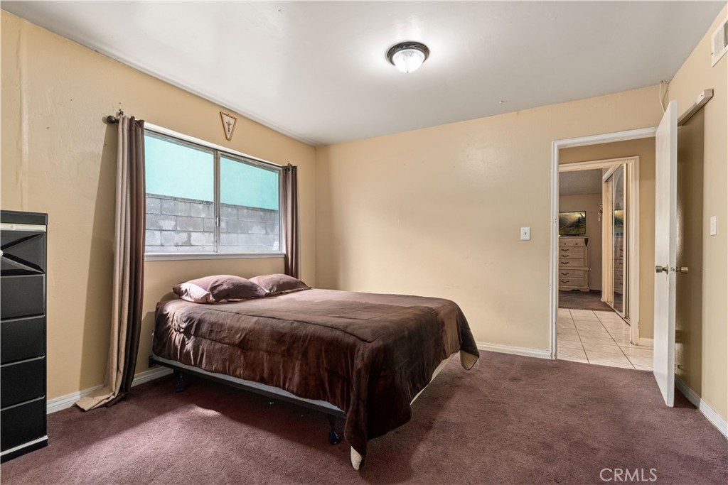 2226 N Eastwood Avenue