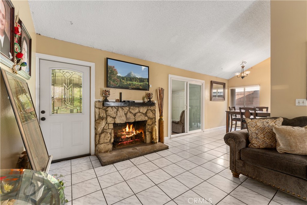 2226 N Eastwood Avenue