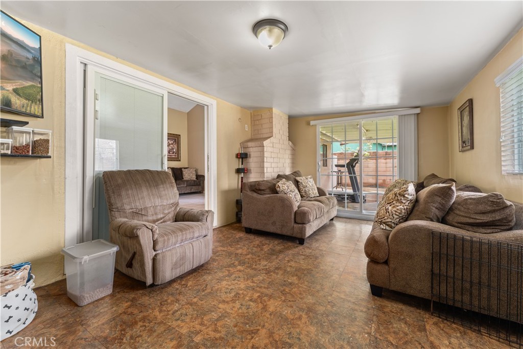 2226 N Eastwood Avenue