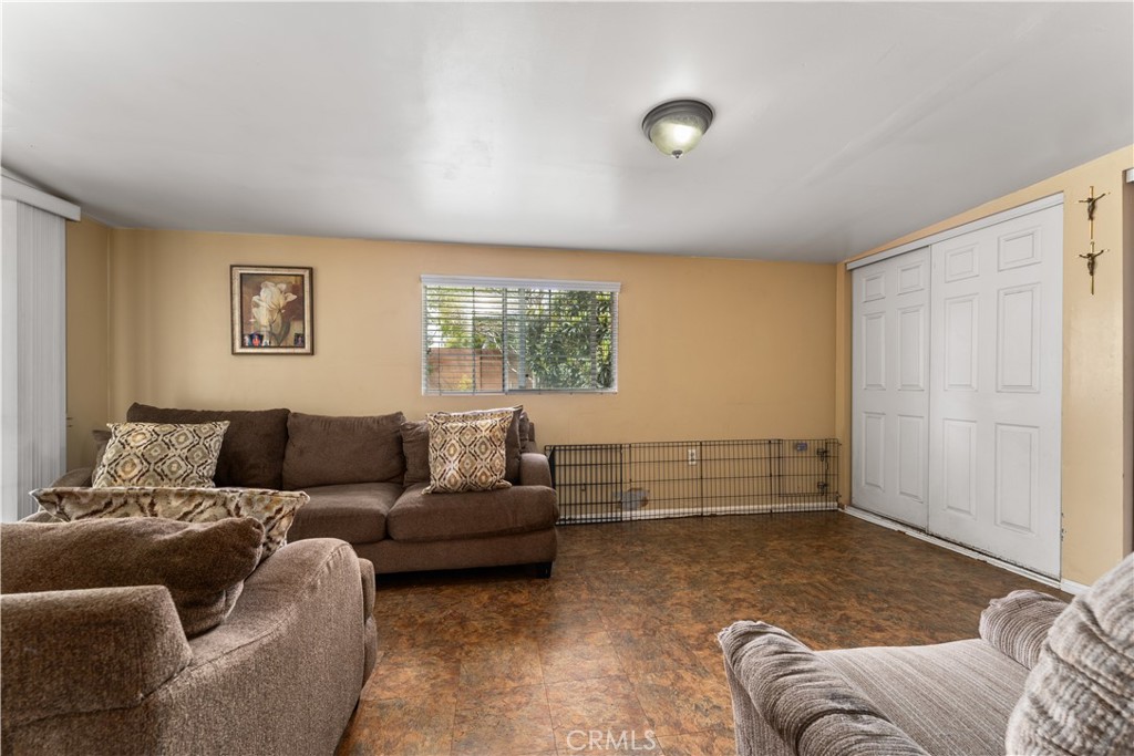 2226 N Eastwood Avenue