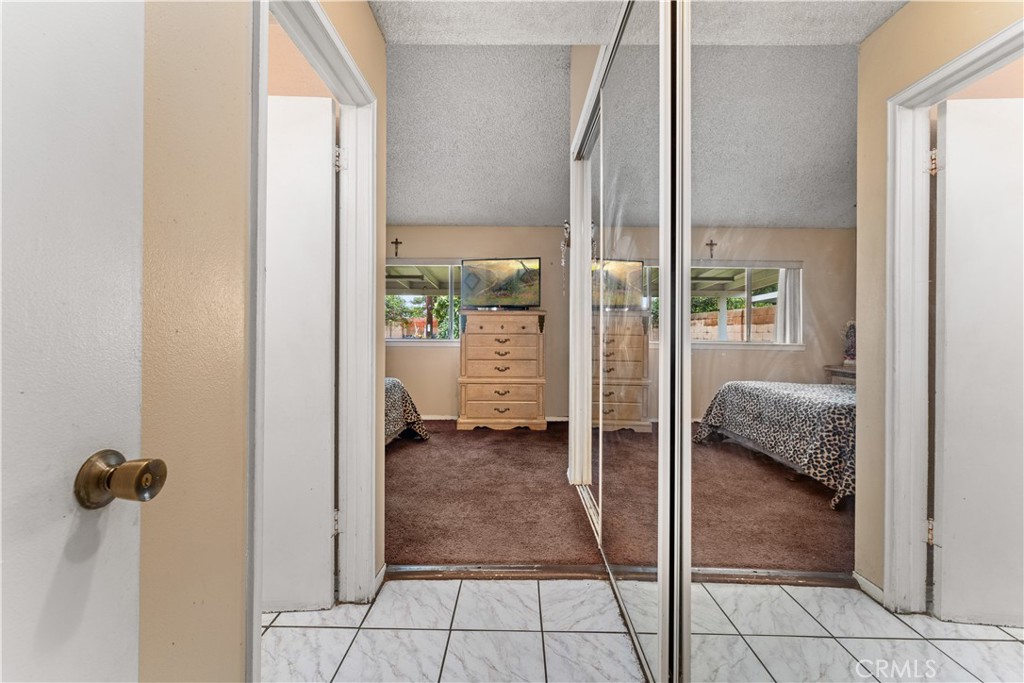 2226 N Eastwood Avenue