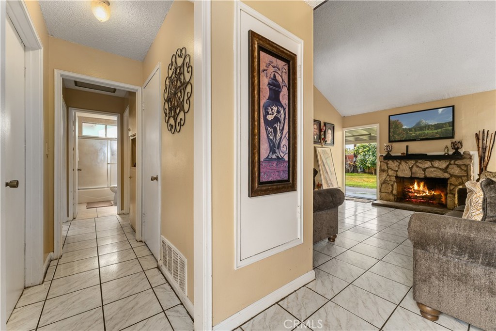 2226 N Eastwood Avenue