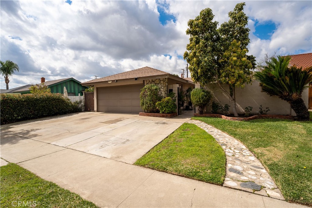 2226 N Eastwood Avenue