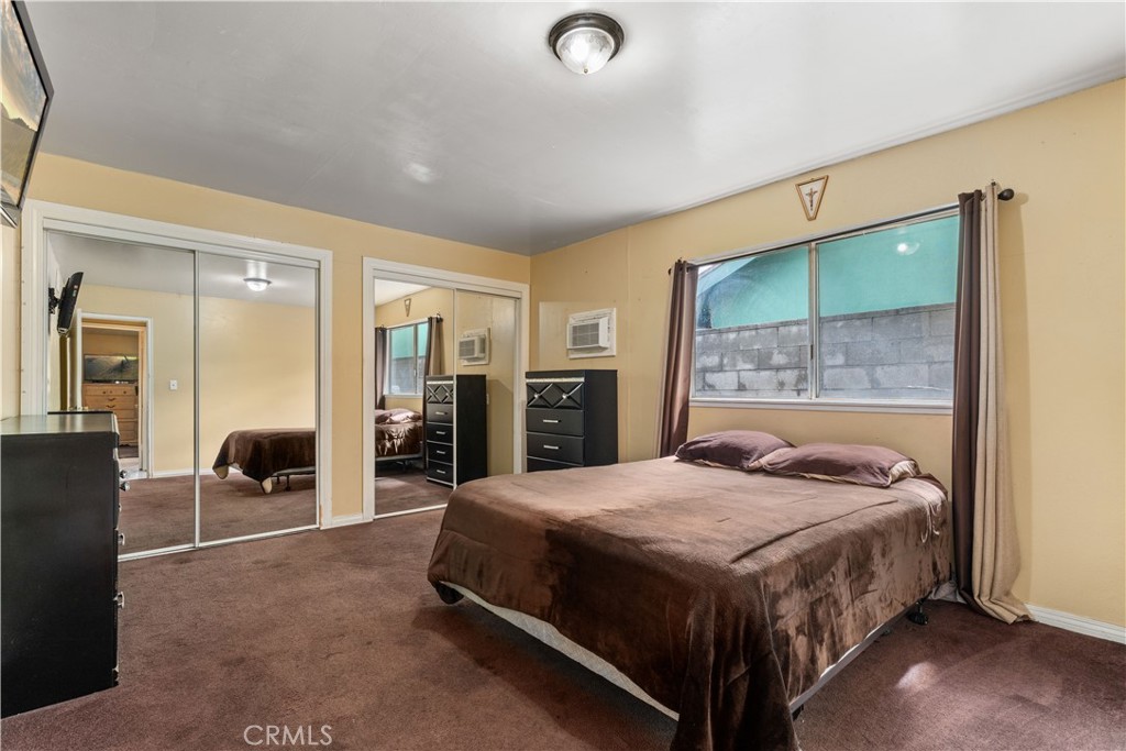 2226 N Eastwood Avenue