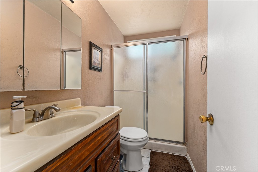 2226 N Eastwood Avenue