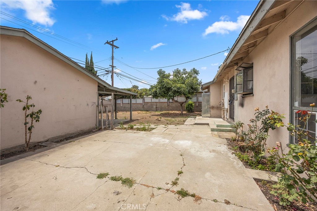 1208 E Commonwealth Avenue